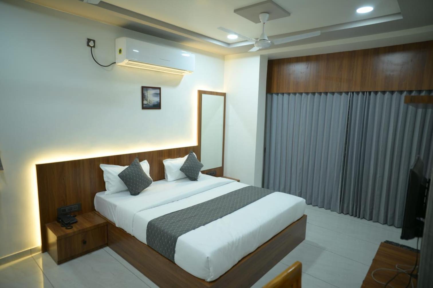 Hotel Aagman Palanpur Exterior foto